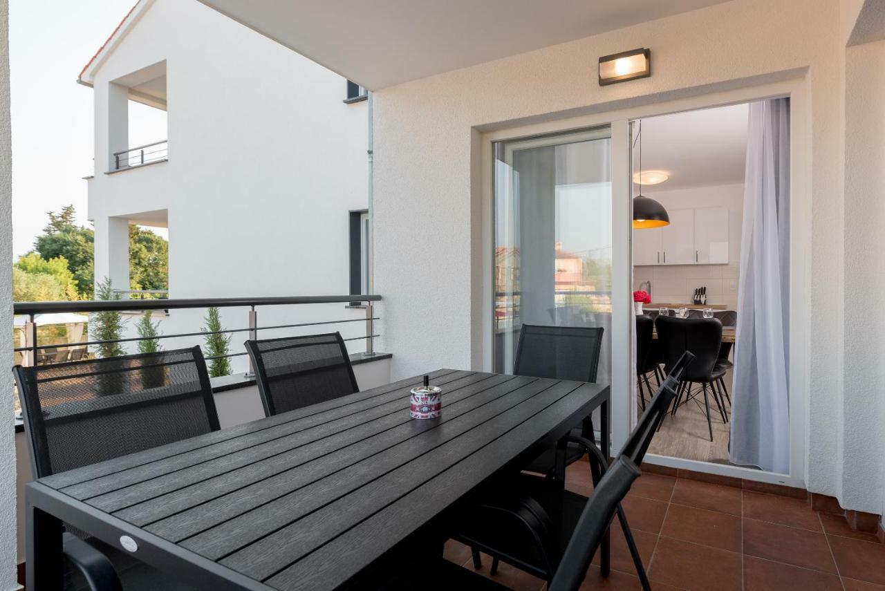 Villa Anja 1St Floor Peroj Εξωτερικό φωτογραφία