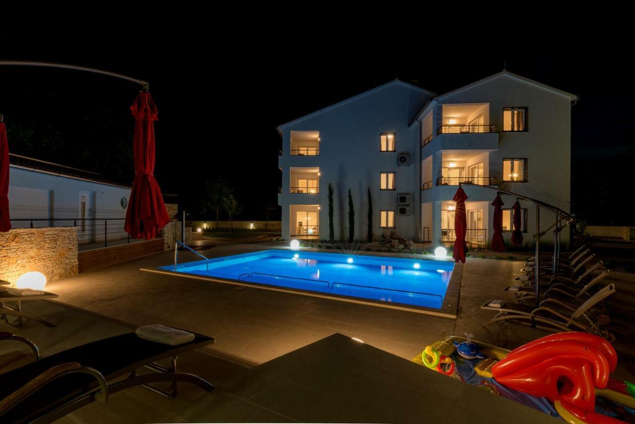 Villa Anja 1St Floor Peroj Εξωτερικό φωτογραφία