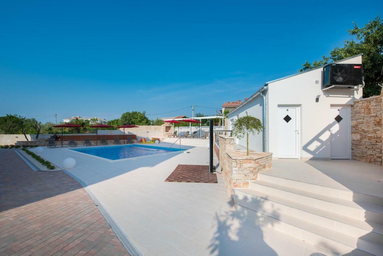 Villa Anja 1St Floor Peroj Εξωτερικό φωτογραφία