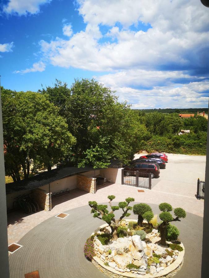 Villa Anja 1St Floor Peroj Εξωτερικό φωτογραφία