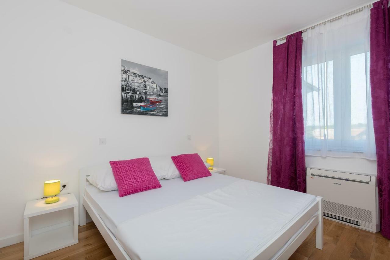 Villa Anja 1St Floor Peroj Εξωτερικό φωτογραφία
