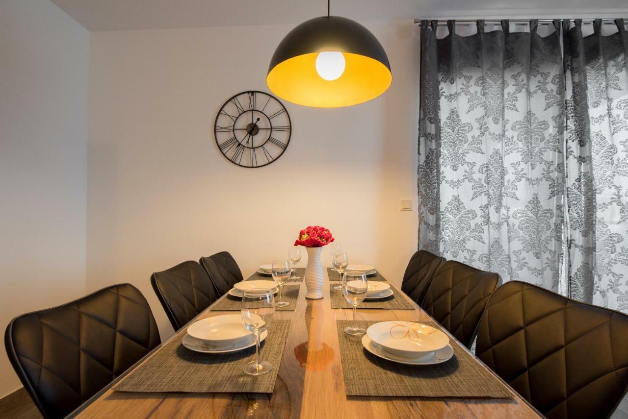 Villa Anja 1St Floor Peroj Εξωτερικό φωτογραφία