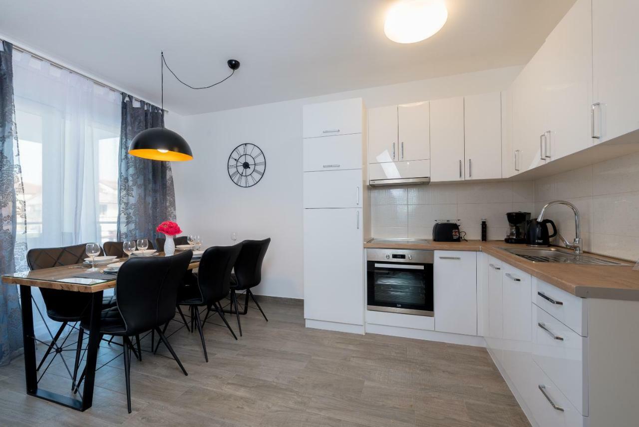 Villa Anja 1St Floor Peroj Εξωτερικό φωτογραφία